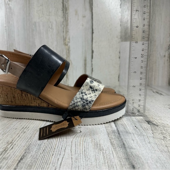 New Crevo Vickee Cork Sling Back Wedge Heel Sandal in Snake #118 - Picture 9 of 12